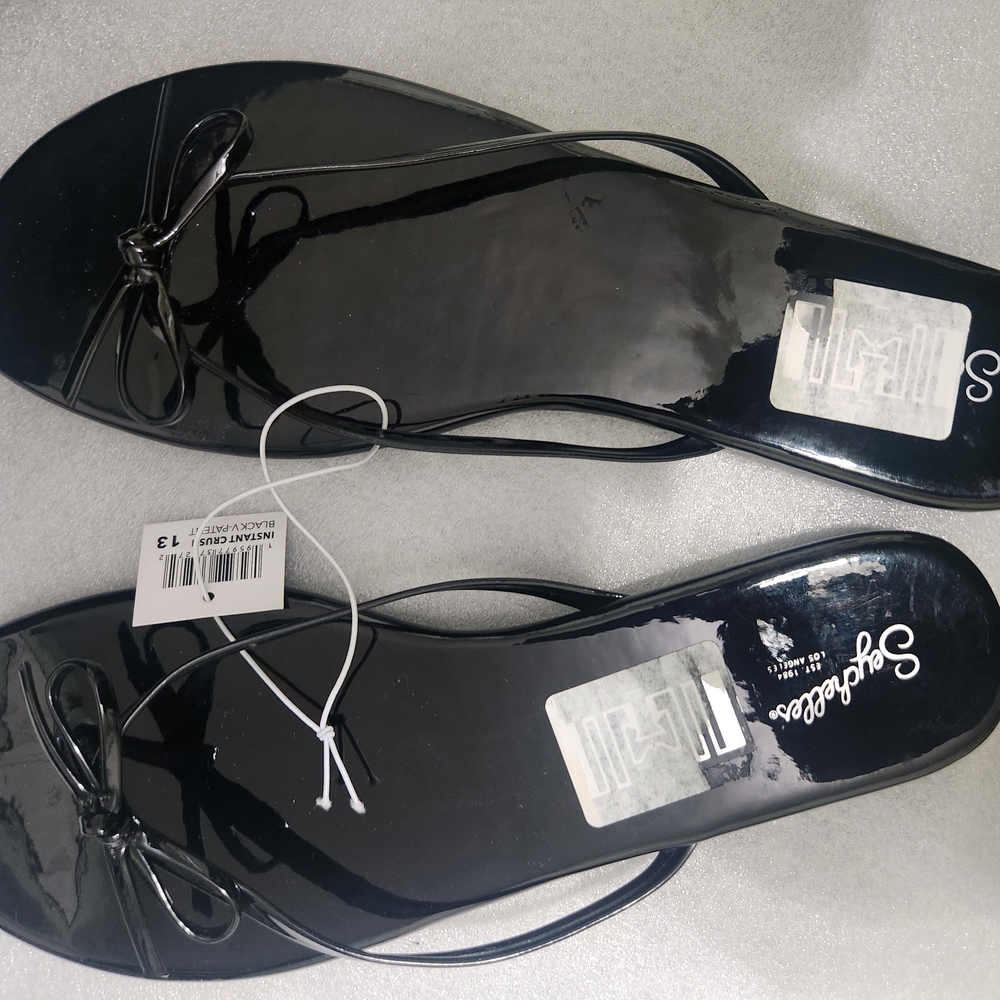 Seychelles Black Sandals Sleek and Versatile